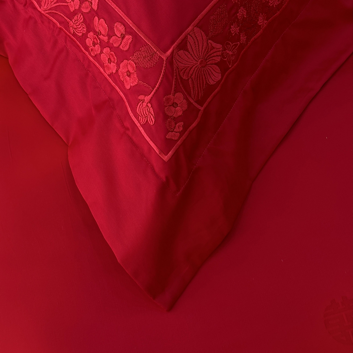 91家纺网 家纺一手货源 找家纺 JUICY 橘滋家纺 2026新款全棉提花高端婚庆刺绣传臻系列四件套多件套 春和景明