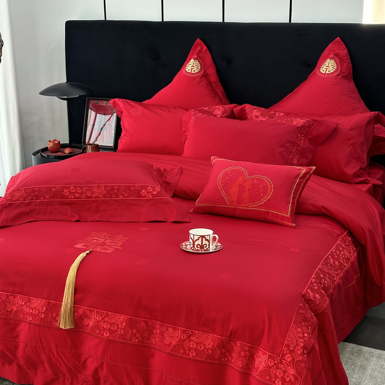 91家纺网 家纺一手货源 找家纺 JUICY 橘滋家纺 2026新款全棉提花高端婚庆刺绣传臻系列四件套多件套 春和景明