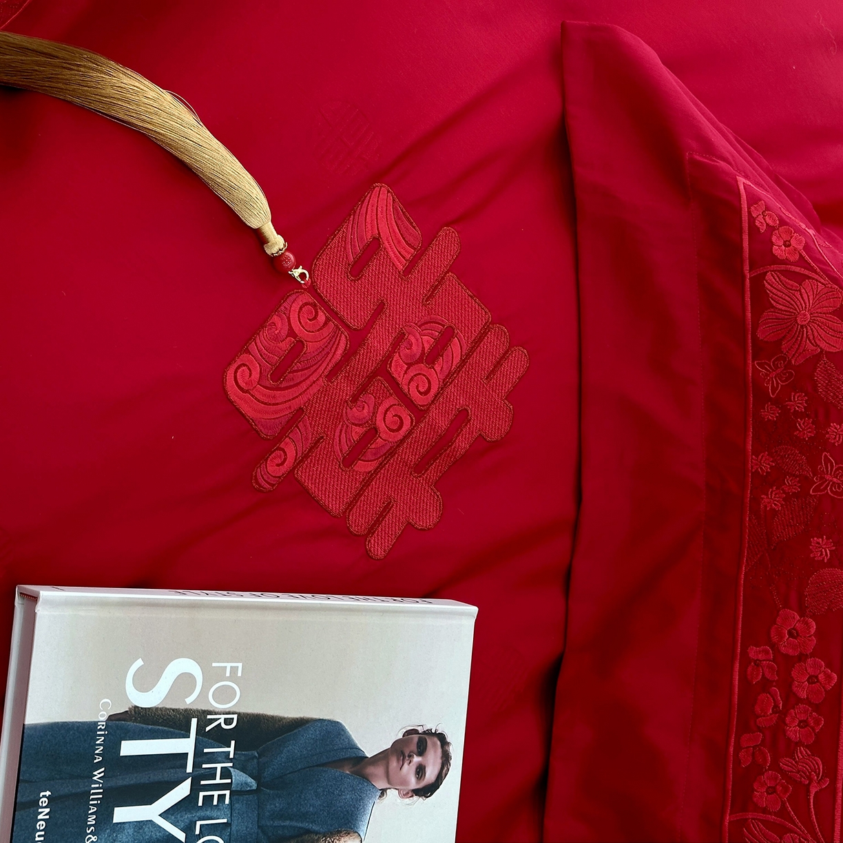 91家纺网 家纺一手货源 找家纺 JUICY 橘滋家纺 2026新款全棉提花高端婚庆刺绣传臻系列四件套多件套 春和景明