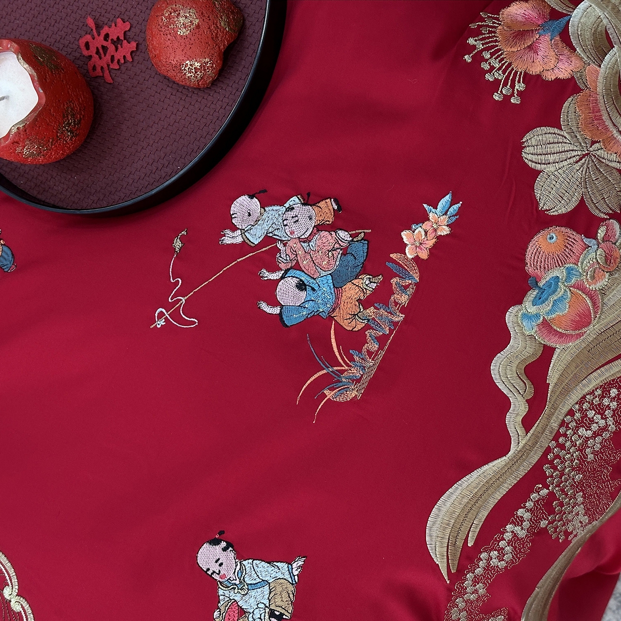 91家纺网 家纺一手货源 找家纺 JUICY 橘滋家纺 2026新款全棉提花高端婚庆刺绣传臻系列四件套多件套 福禄绵延