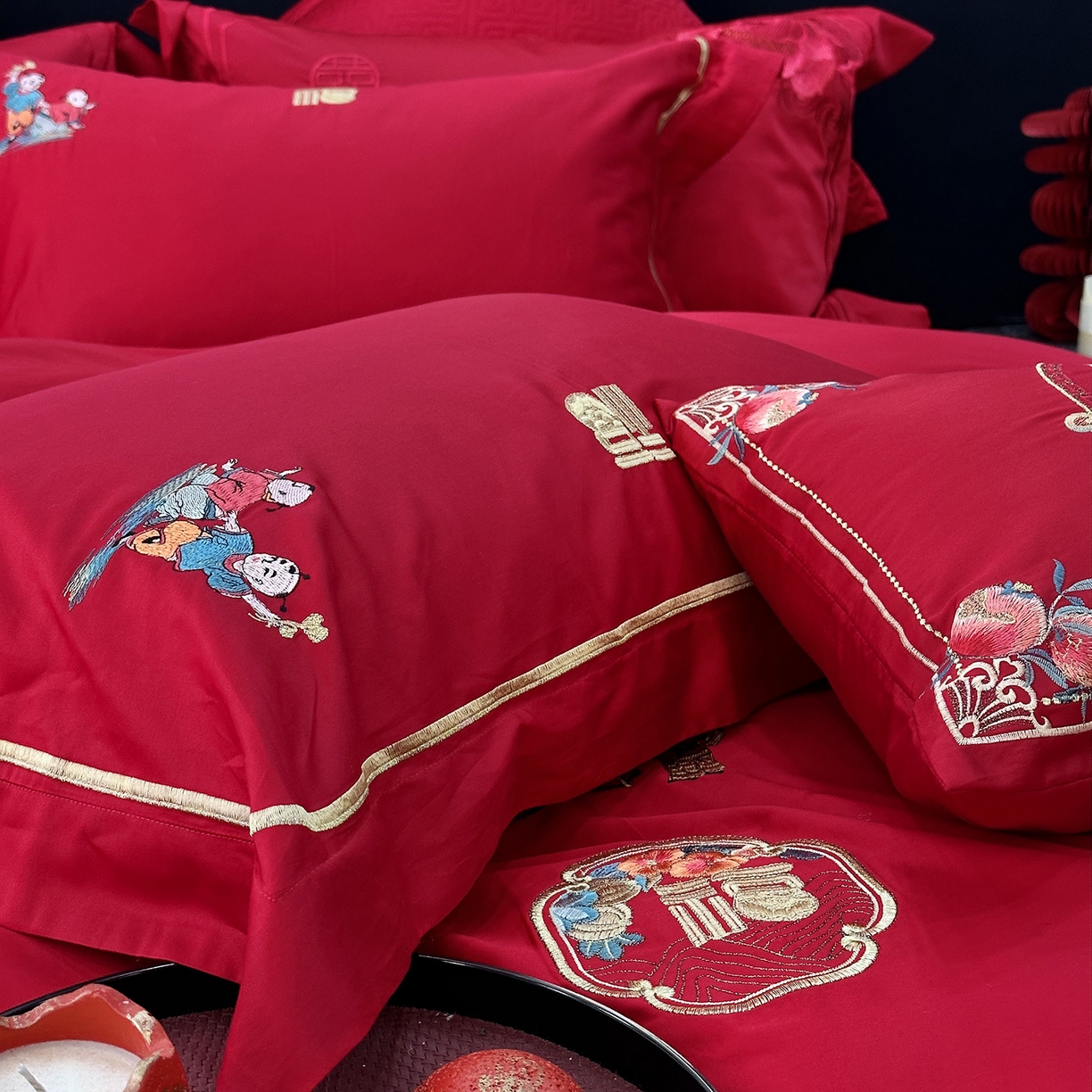 91家纺网 家纺一手货源 找家纺 JUICY 橘滋家纺 2026新款全棉提花高端婚庆刺绣传臻系列四件套多件套 福禄绵延