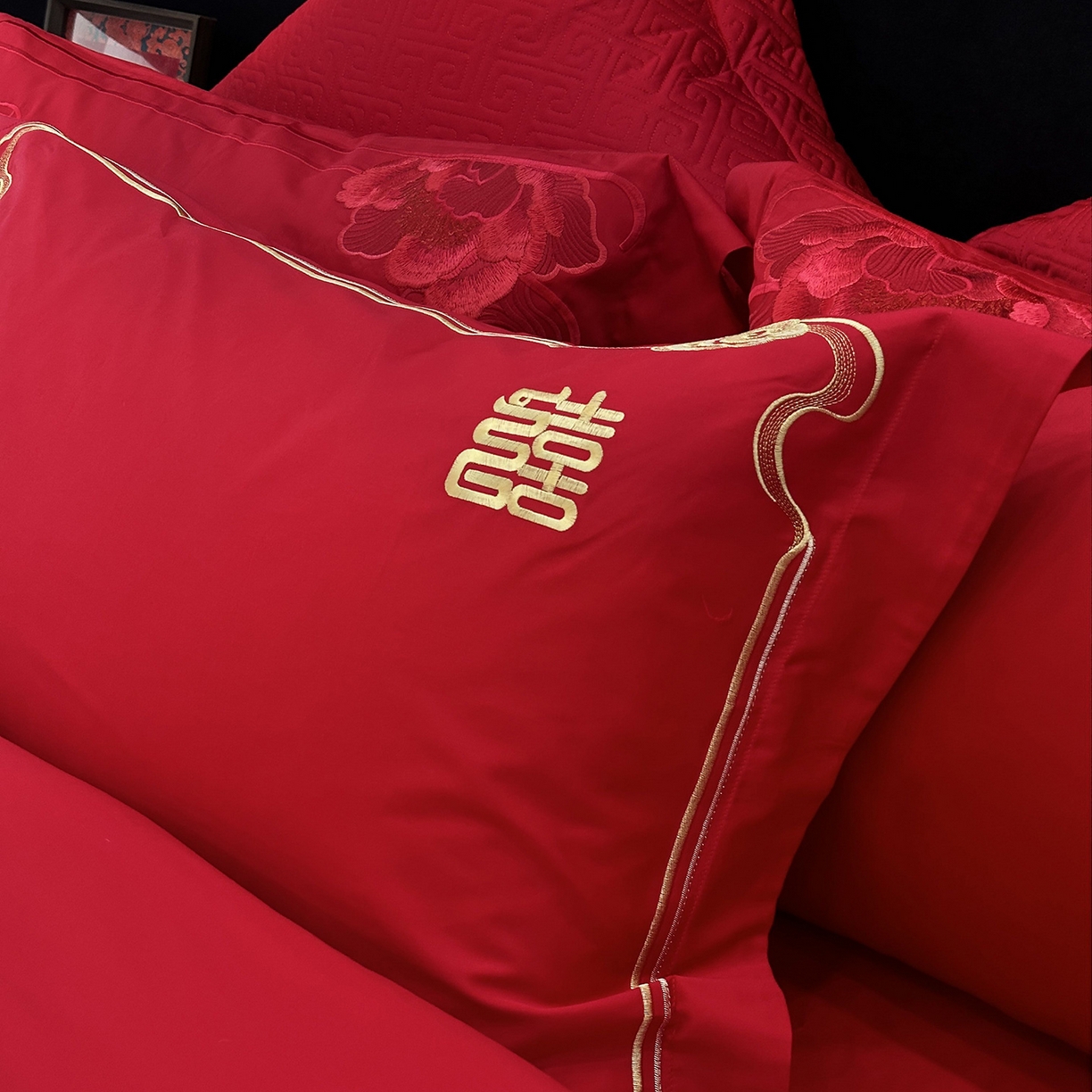 91家纺网 家纺一手货源 找家纺 JUICY 橘滋家纺 2026新款全棉提花高端婚庆刺绣传臻系列四件套多件套 和和美美