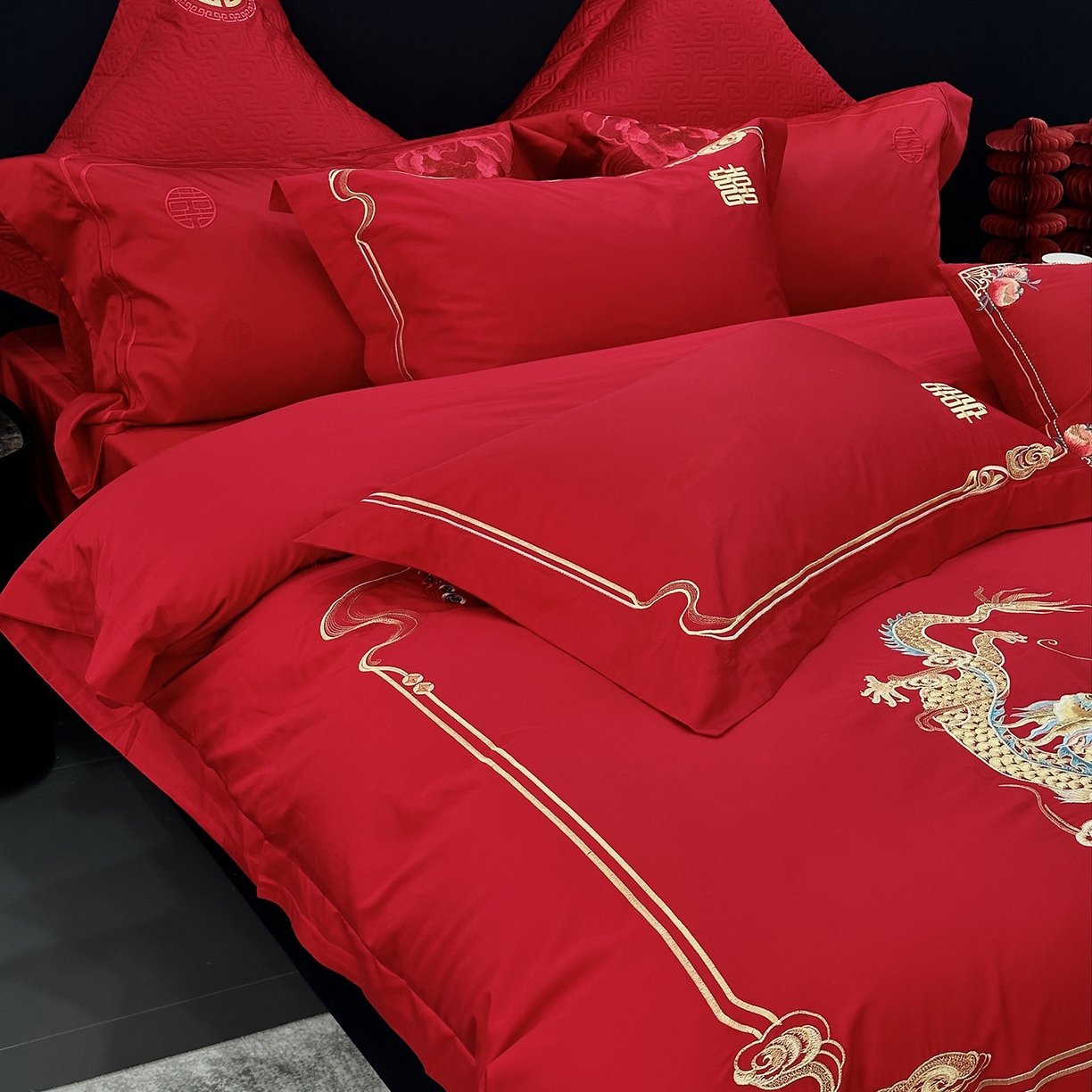 91家纺网 家纺一手货源 找家纺 JUICY 橘滋家纺 2026新款全棉提花高端婚庆刺绣传臻系列四件套多件套 和和美美