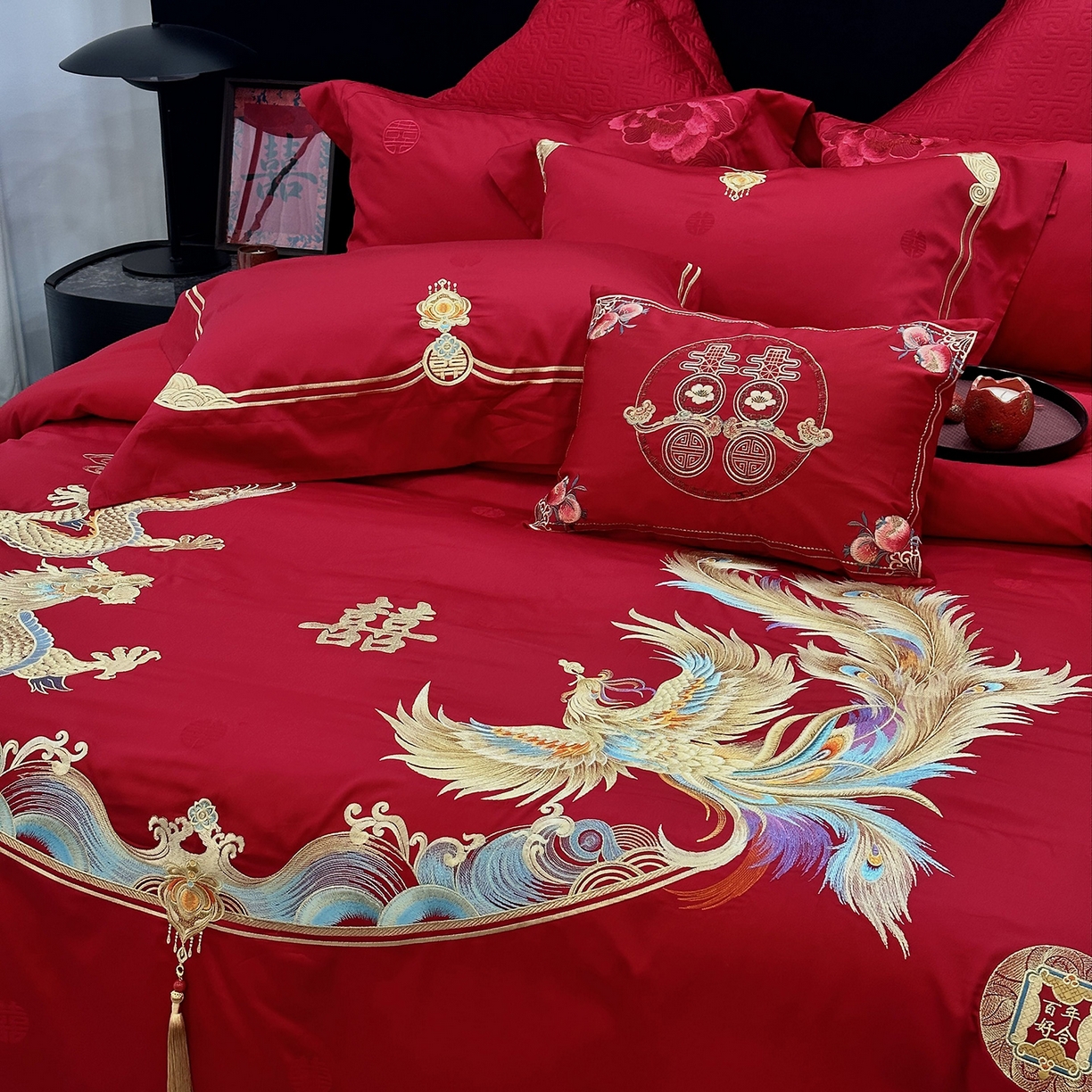 91家纺网 家纺一手货源 找家纺 JUICY 橘滋家纺 2026新款全棉提花高端婚庆刺绣传臻系列四件套多件套 龙凤良缘