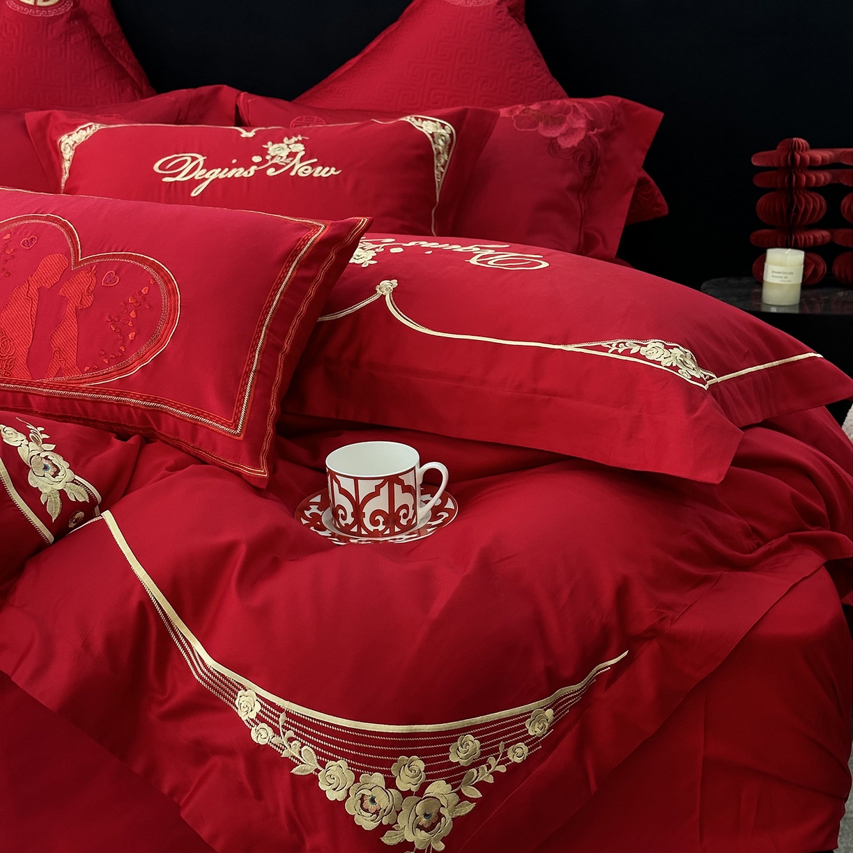 91家纺网 家纺一手货源 找家纺 JUICY 橘滋家纺 2026新款全棉提花高端婚庆刺绣传臻系列四件套多件套 玫瑰传情