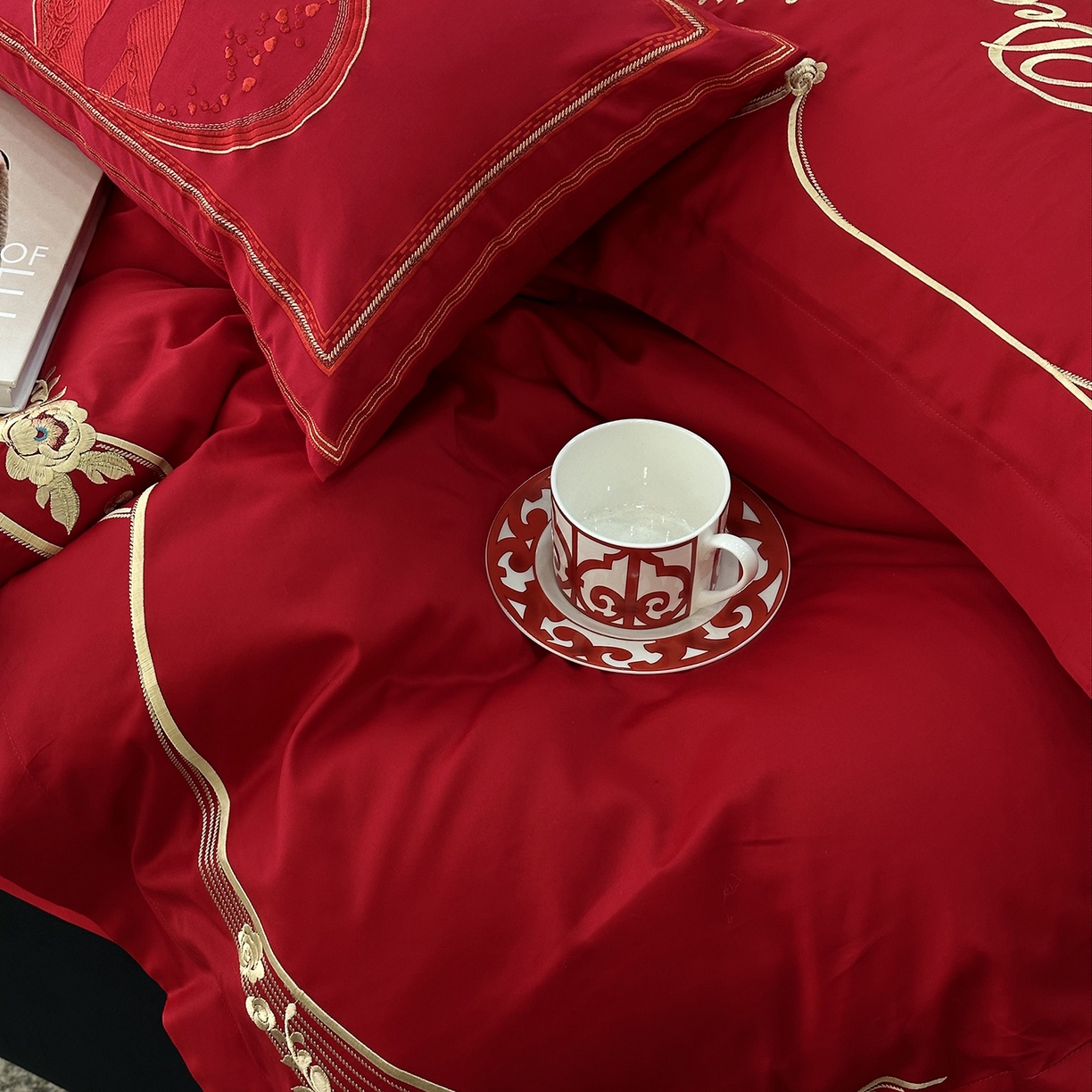 91家纺网 家纺一手货源 找家纺 JUICY 橘滋家纺 2026新款全棉提花高端婚庆刺绣传臻系列四件套多件套 玫瑰传情