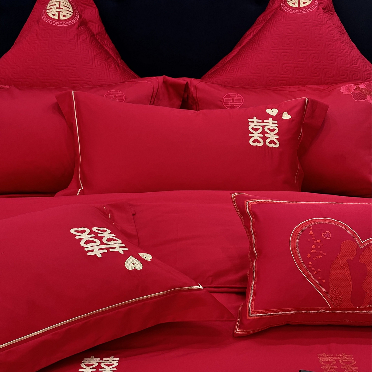 91家纺网 家纺一手货源 找家纺 JUICY 橘滋家纺 2026新款全棉提花高端婚庆刺绣传臻系列四件套多件套 喜临门