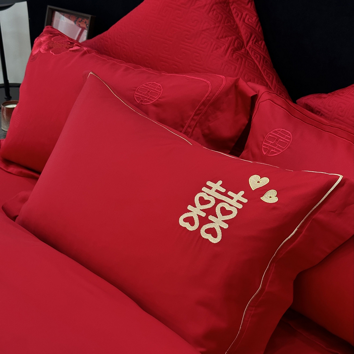 91家纺网 家纺一手货源 找家纺 JUICY 橘滋家纺 2026新款全棉提花高端婚庆刺绣传臻系列四件套多件套 喜临门