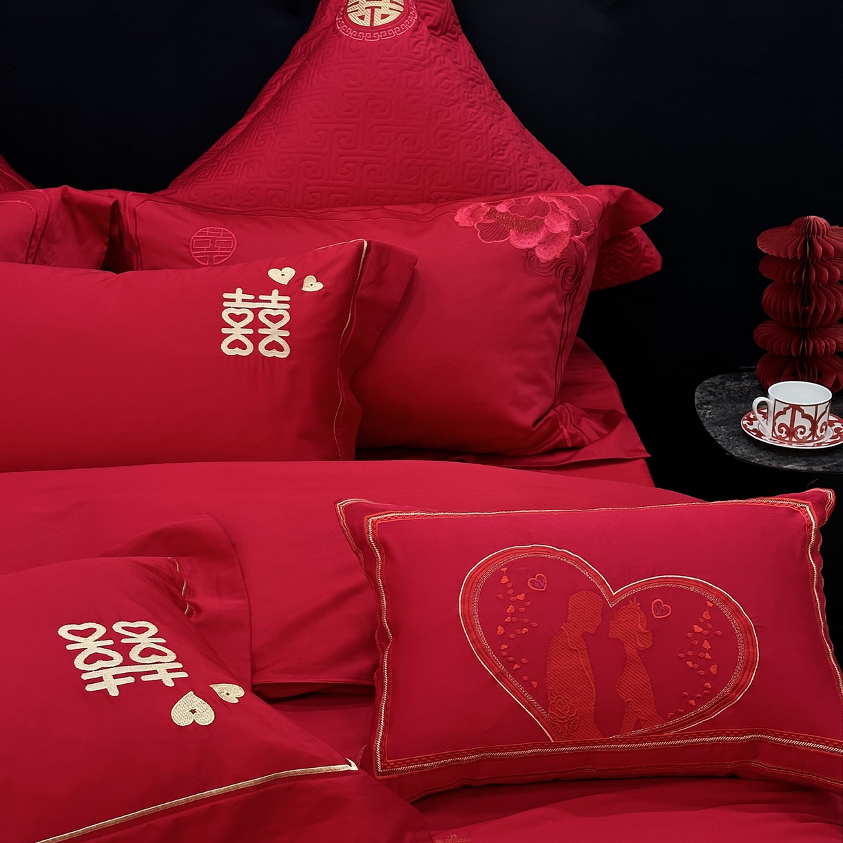 91家纺网 家纺一手货源 找家纺 JUICY 橘滋家纺 2026新款全棉提花高端婚庆刺绣传臻系列四件套多件套 喜临门