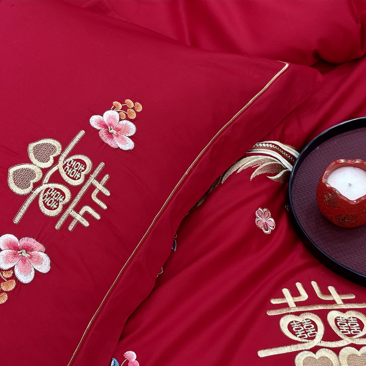 91家纺网 家纺一手货源 找家纺 JUICY 橘滋家纺 2026新款全棉提花高端婚庆刺绣传臻系列四件套多件套 挚爱