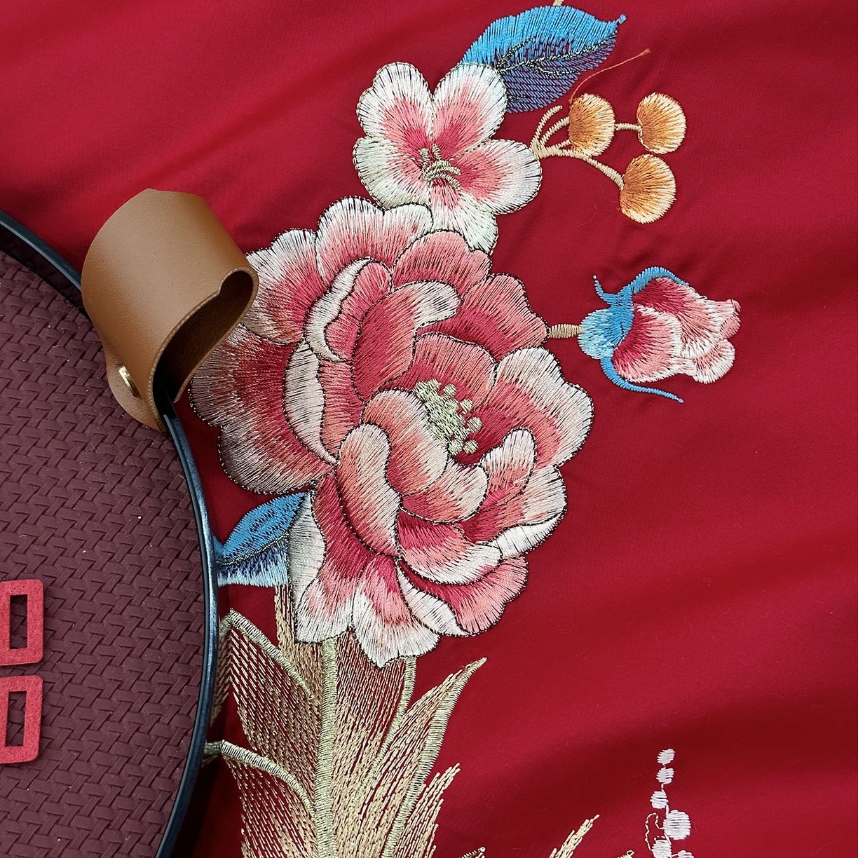 91家纺网 家纺一手货源 找家纺 JUICY 橘滋家纺 2026新款全棉提花高端婚庆刺绣传臻系列四件套多件套 挚爱