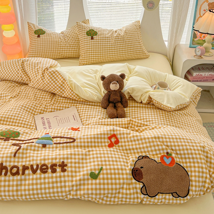 91家纺网 家纺一手货源 找家纺 欧妮家纺 2025新款水洗棉单被套柔软毛巾绣刺绣学生宿舍单件被罩卡通-拉拉旅行 拉拉旅行-黄色格