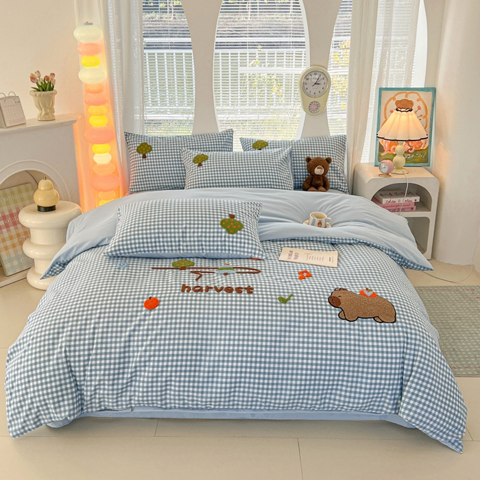 91家纺网 家纺一手货源 找家纺 欧妮家纺 2025新款水洗棉单被套柔软毛巾绣刺绣学生宿舍单件被罩卡通-拉拉旅行 拉拉旅行-兰色格