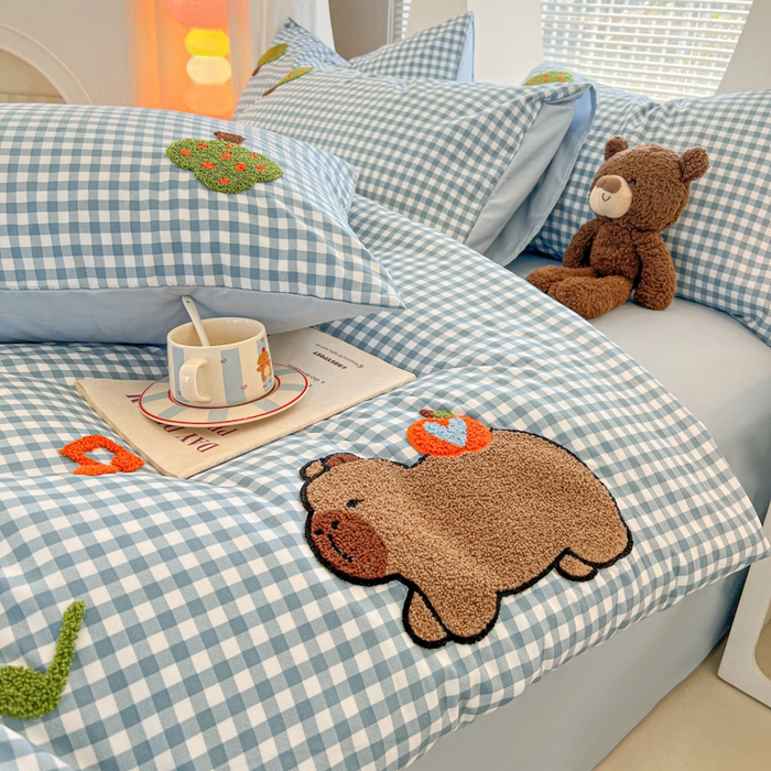 91家纺网 家纺一手货源 找家纺 欧妮家纺 2025新款水洗棉单被套柔软毛巾绣刺绣学生宿舍单件被罩卡通-拉拉旅行 拉拉旅行-兰色格