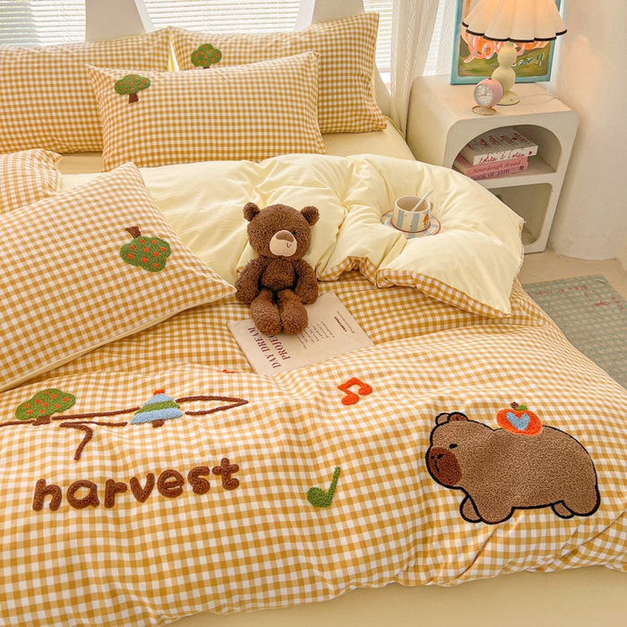 91家纺网 家纺一手货源 找家纺 欧妮家纺 2025新款水洗棉单被套柔软毛巾绣刺绣学生宿舍单件被罩卡通-拉拉旅行 拉拉旅行-黄色格