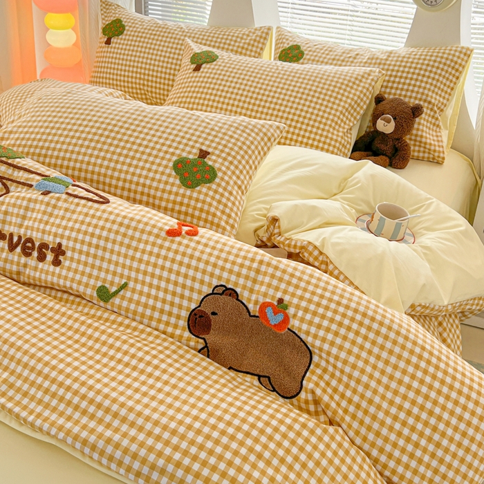 91家纺网 家纺一手货源 找家纺 欧妮家纺 2025新款水洗棉单被套柔软毛巾绣刺绣学生宿舍单件被罩卡通-拉拉旅行 拉拉旅行-黄色格