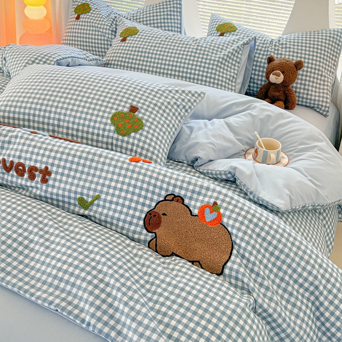 91家纺网 家纺一手货源 找家纺 （总）欧妮家纺 2025新款水洗棉毛巾绣床单被套四件套宿舍床上三件套-拉拉旅行系列