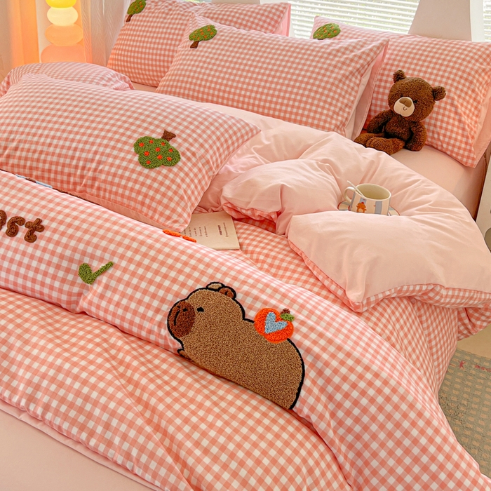 91家纺网 家纺一手货源 找家纺 （总）欧妮家纺 2025新款水洗棉毛巾绣床单被套四件套宿舍床上三件套-拉拉旅行系列