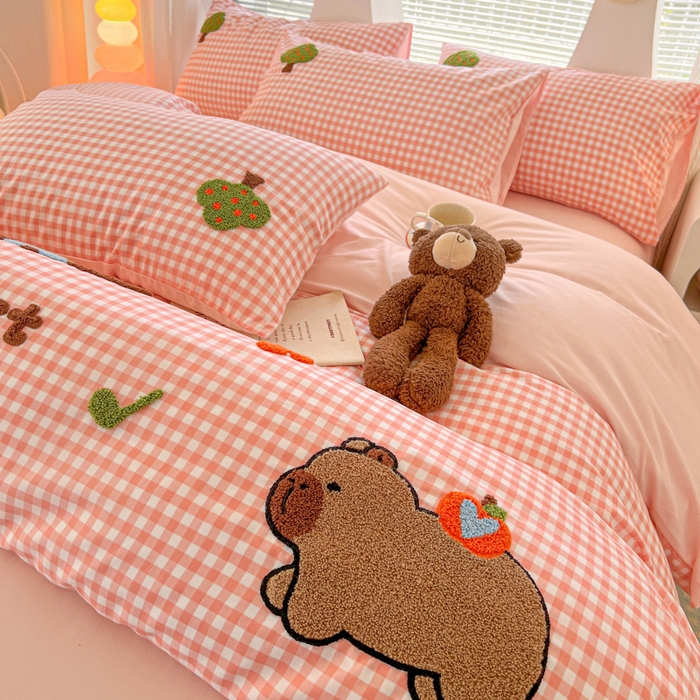 91家纺网 家纺一手货源 找家纺 （总）欧妮家纺 2025新款水洗棉毛巾绣床单被套四件套宿舍床上三件套-拉拉旅行系列