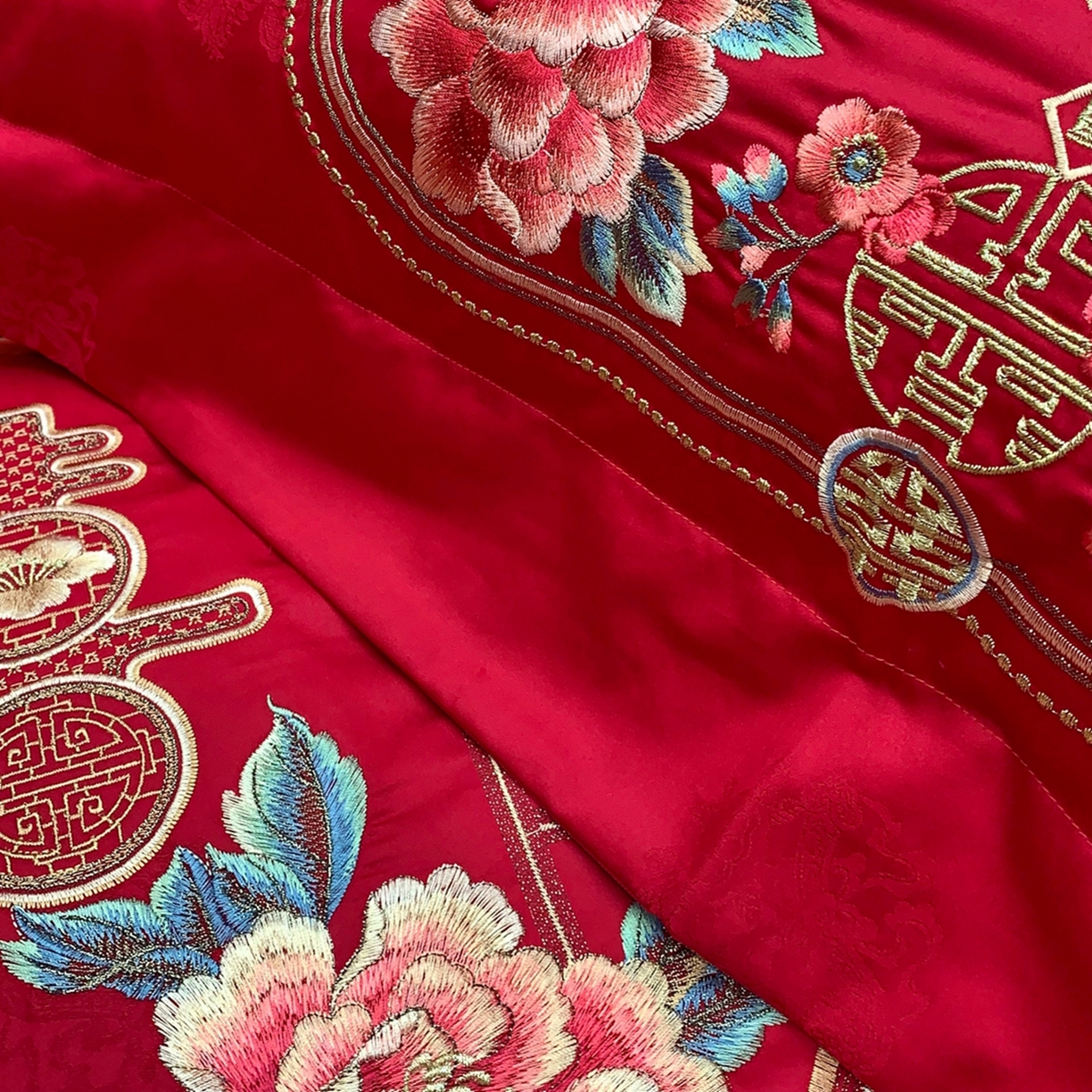 91家纺网 家纺一手货源 找家纺 JUICY 橘滋家纺 2026新款全棉提花高端婚庆刺绣传臻系列四件套多件套 代代相传