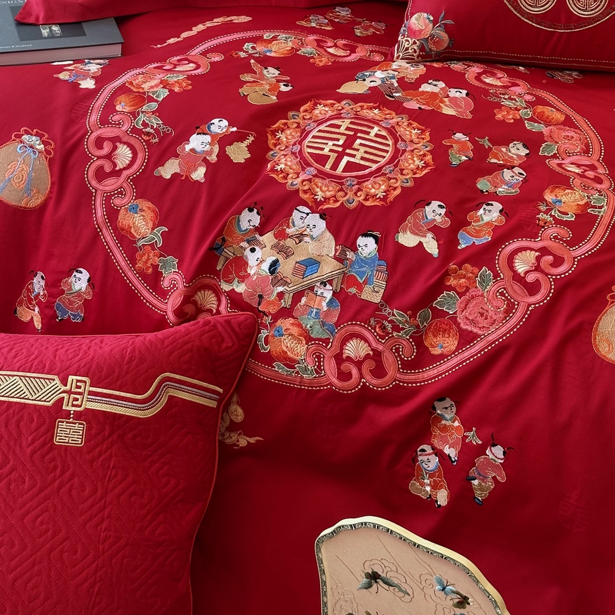 91家纺网 家纺一手货源 找家纺 JUICY 橘滋家纺 2026新款全棉提花高端婚庆刺绣传臻系列四件套多件套 欢天喜地