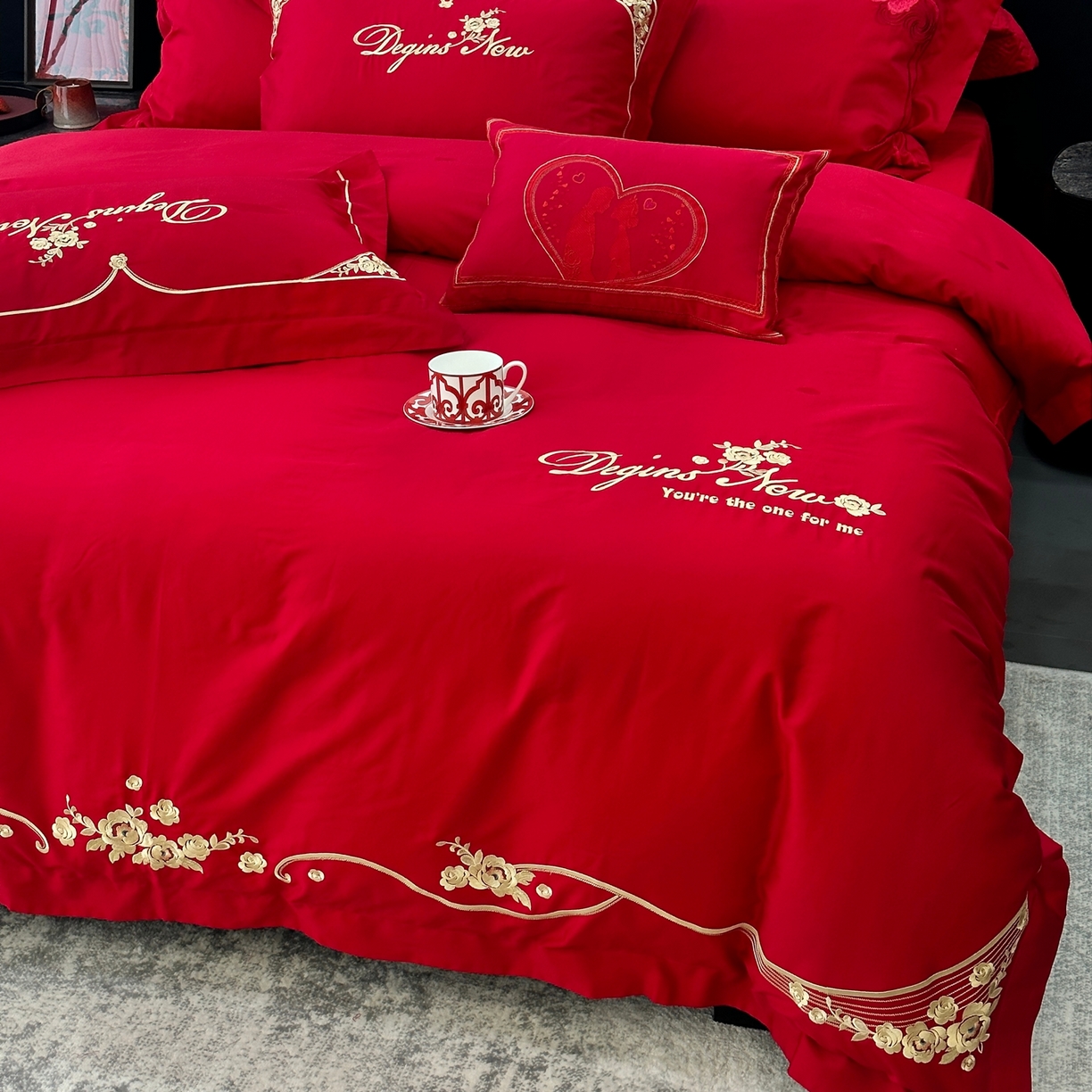 91家纺网 家纺一手货源 找家纺 JUICY 橘滋家纺 2026新款全棉提花高端婚庆刺绣传臻系列四件套多件套 玫瑰传情