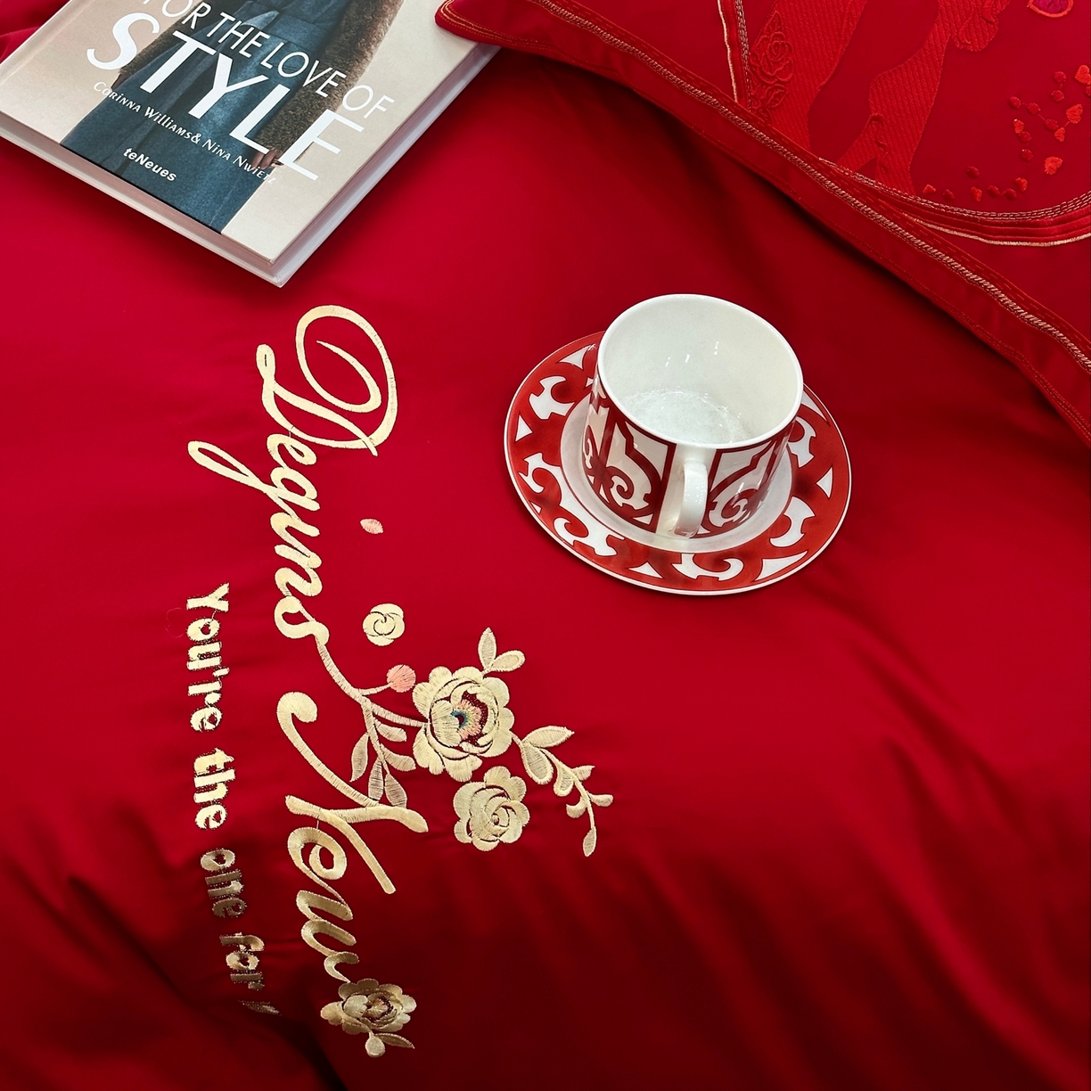 91家纺网 家纺一手货源 找家纺 JUICY 橘滋家纺 2026新款全棉提花高端婚庆刺绣传臻系列四件套多件套 玫瑰传情