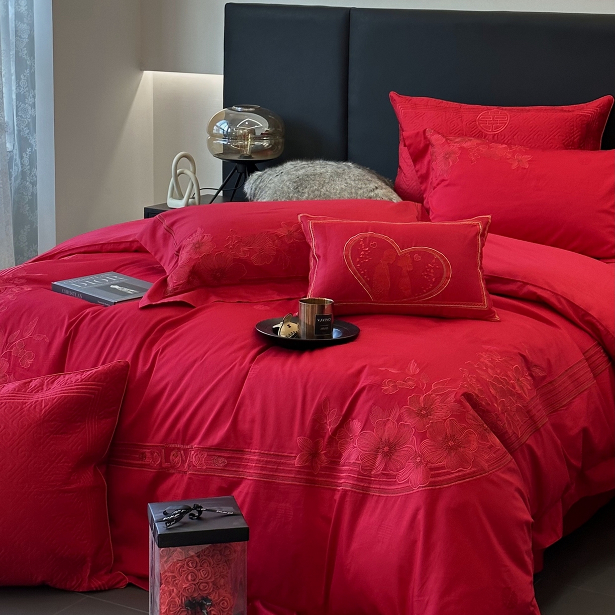 91家纺网 家纺一手货源 找家纺 JUICY 橘滋家纺 2026新款全棉提花高端婚庆刺绣传臻系列四件套多件套 情意绵延