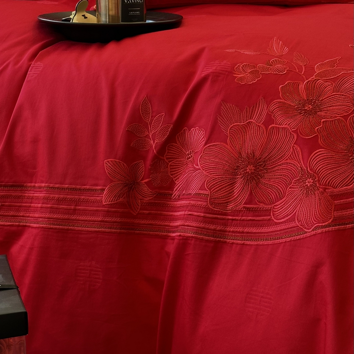 91家纺网 家纺一手货源 找家纺 JUICY 橘滋家纺 2026新款全棉提花高端婚庆刺绣传臻系列四件套多件套 情意绵延