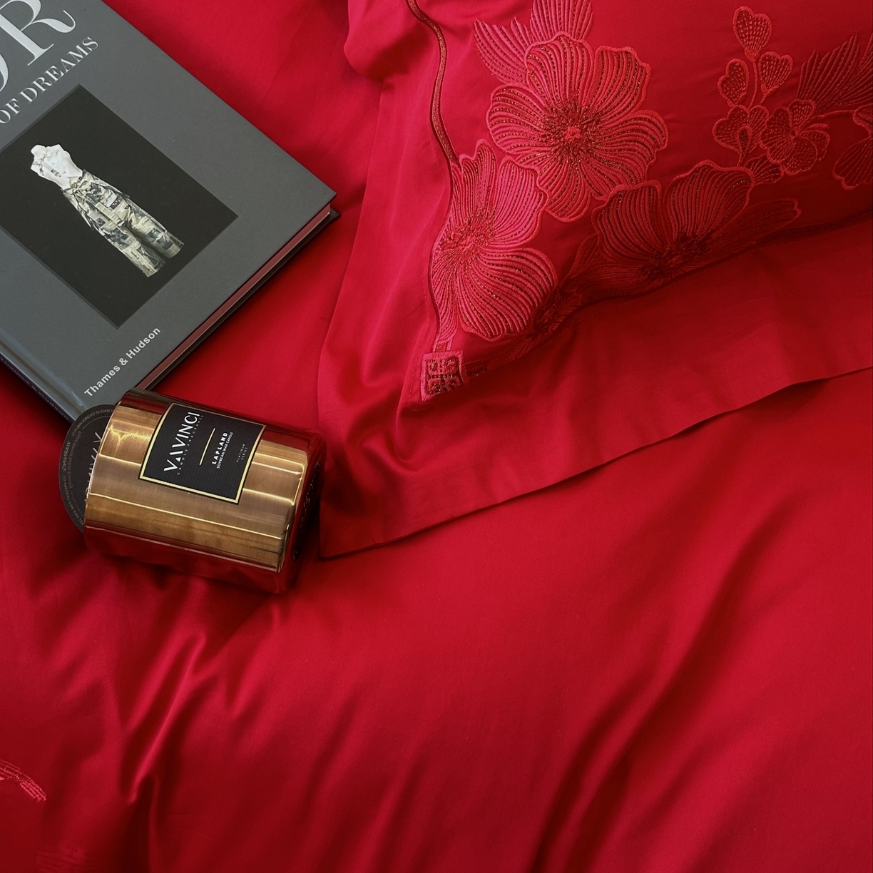 91家纺网 家纺一手货源 找家纺 JUICY 橘滋家纺 2026新款全棉提花高端婚庆刺绣传臻系列四件套多件套 情意绵延