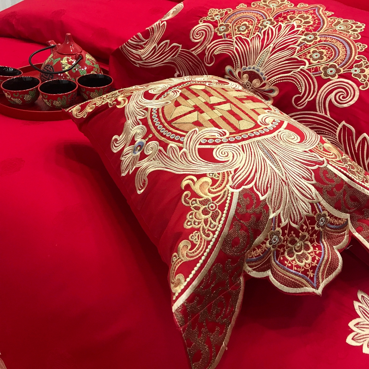 91家纺网 家纺一手货源 找家纺 JUICY 橘滋家纺 2026新款全棉提花高端婚庆刺绣传臻系列四件套多件套 幸福婚典