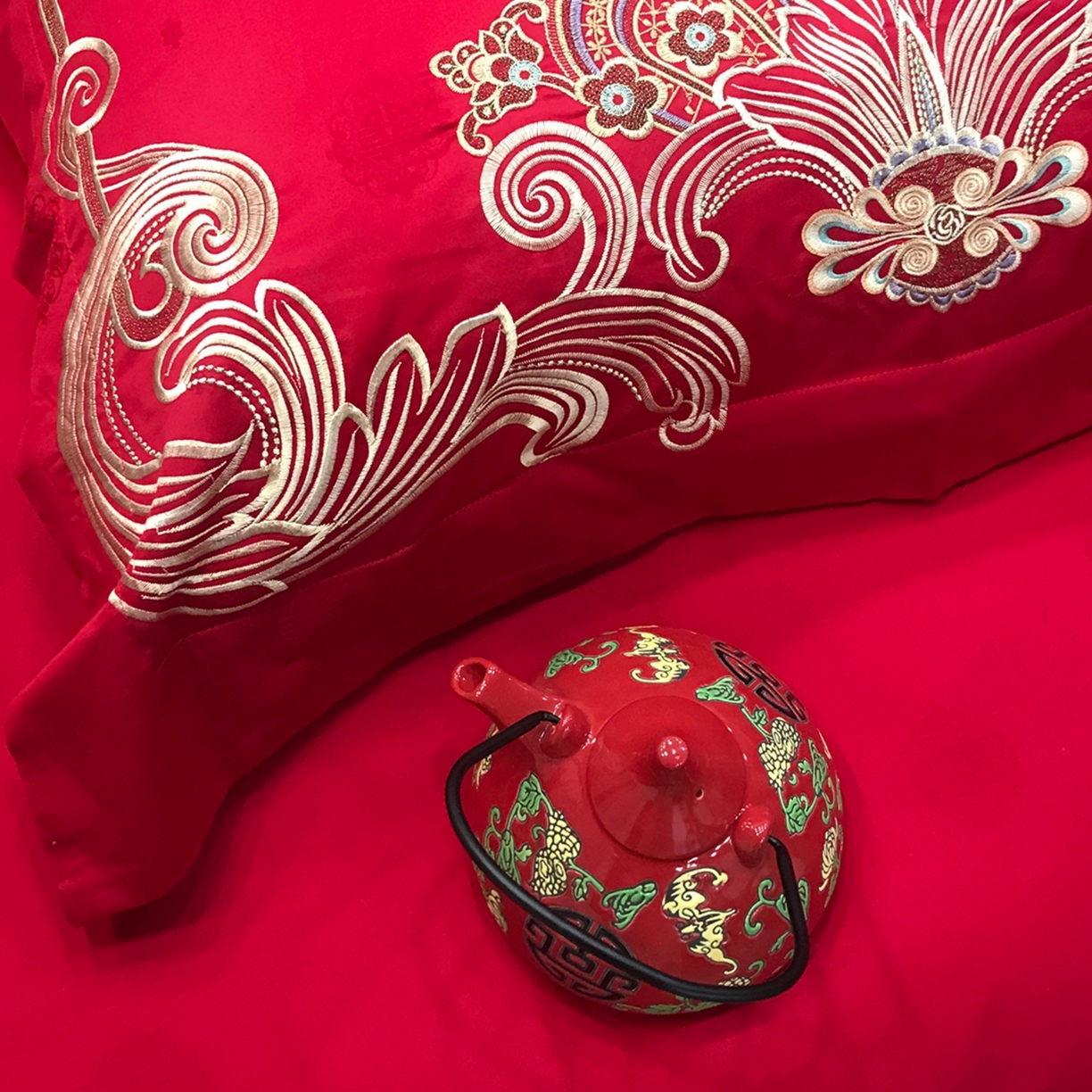 91家纺网 家纺一手货源 找家纺 JUICY 橘滋家纺 2026新款全棉提花高端婚庆刺绣传臻系列四件套多件套 幸福婚典