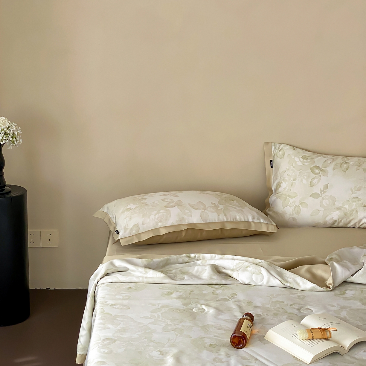 91家纺网 家纺一手货源 找家纺 玉宇阁家居 2026新款60S兰精天丝印花夏被四件套 悠悠夏日-抹茶冰盏