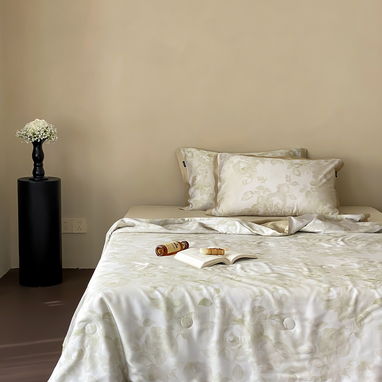 91家纺网 家纺一手货源 找家纺 玉宇阁家居 2026新款60S兰精天丝印花夏被四件套 悠悠夏日-抹茶冰盏