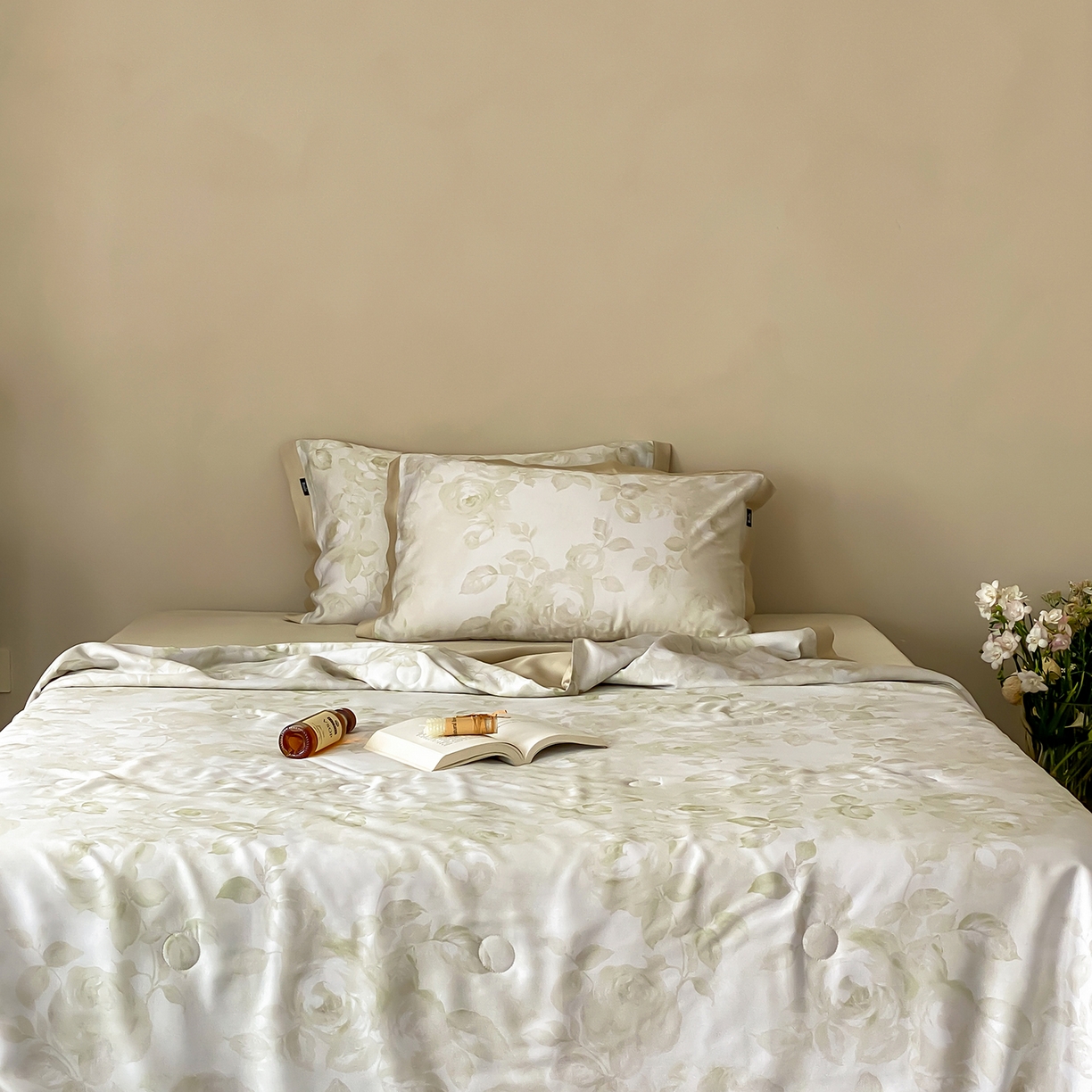 91家纺网 家纺一手货源 找家纺 玉宇阁家居 2026新款60S兰精天丝印花夏被四件套 悠悠夏日-抹茶冰盏