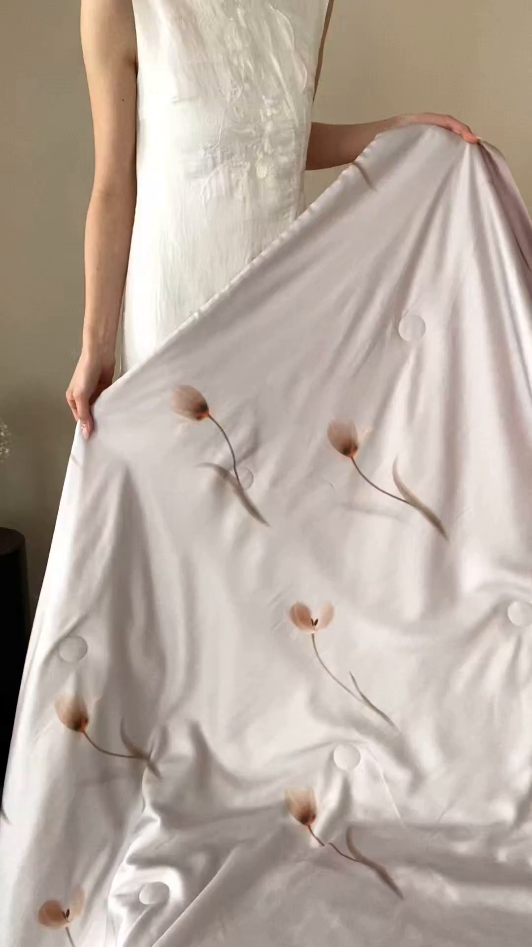 91家纺网 家纺一手货源 找家纺 玉宇阁家居 2026新款60S兰精天丝印花夏被四件套 流光花语-紫芋