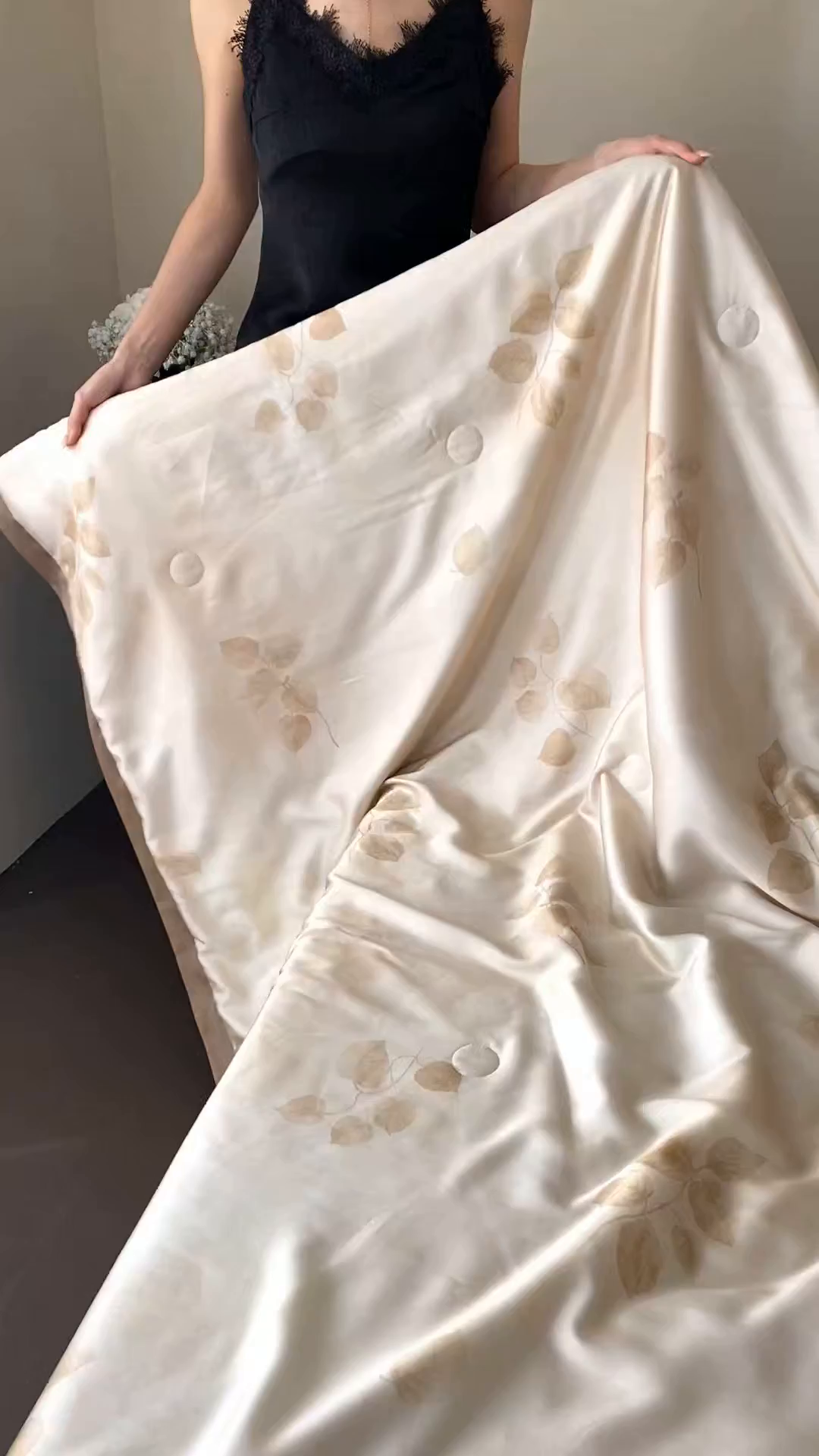 91家纺网 家纺一手货源 找家纺 玉宇阁家居 2026新款60S兰精天丝印花夏被四件套 月漾-落日晕