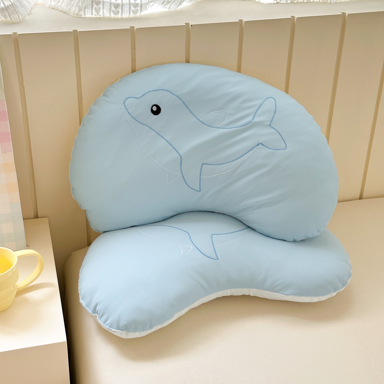 91家纺网 家纺一手货源 找家纺 北鸣有鱼枕芯馆 2026新款冰皮小海豚枕头枕芯 小海豚-蓝色 35*55cm/只