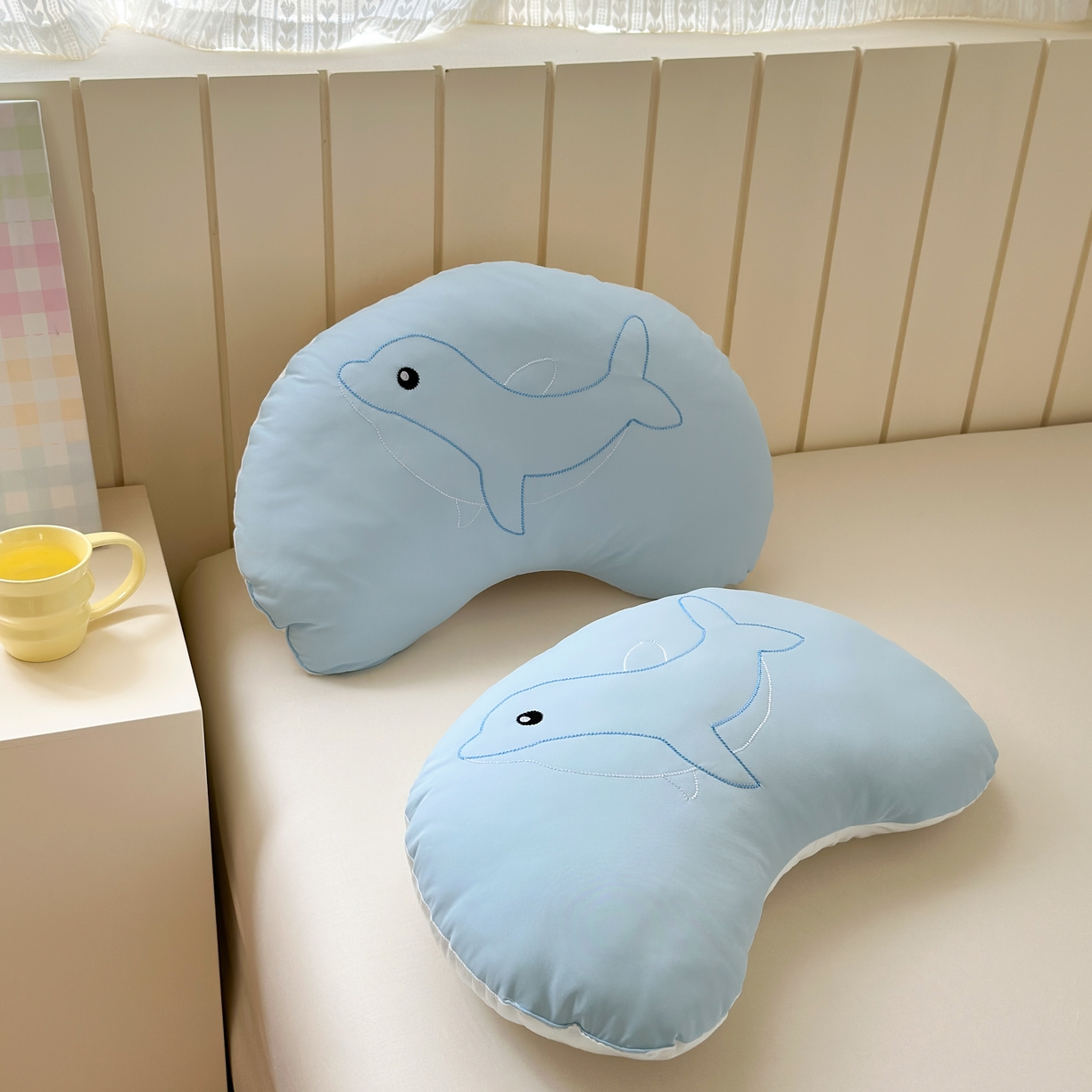 91家纺网 家纺一手货源 找家纺 北鸣有鱼枕芯馆 2026新款冰皮小海豚枕头枕芯 小海豚-蓝色 35*55cm/只