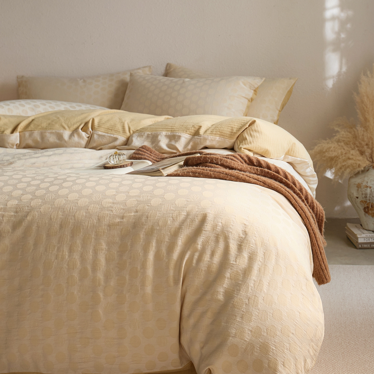 91家纺网 家纺一手货源 找家纺 千朵森 2026新款全棉纯棉色织提花肌理四件套-素序 素序-奶盐波点