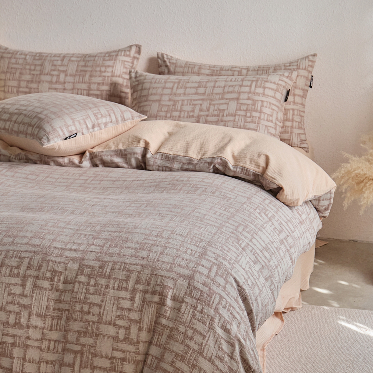 91家纺网 家纺一手货源 找家纺 千朵森 2026新款全棉纯棉色织提花肌理四件套-素序 素序-肌理浅棕