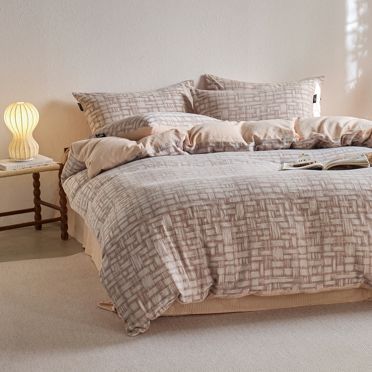 91家纺网 家纺一手货源 找家纺 千朵森 2026新款全棉纯棉色织提花肌理四件套-素序 素序-肌理浅棕