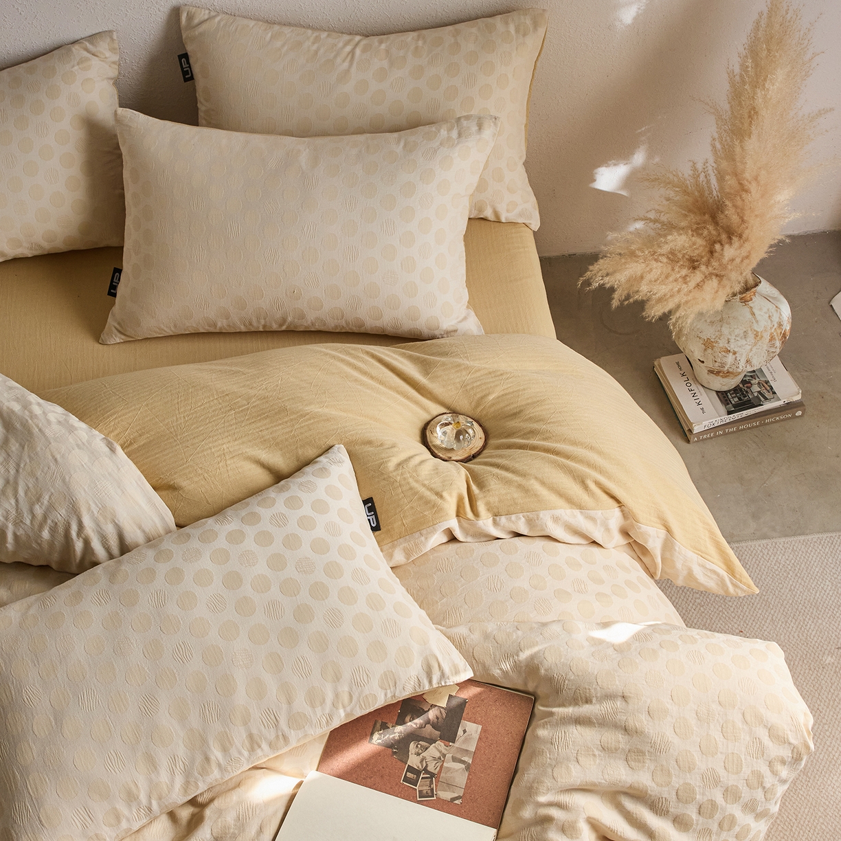 91家纺网 家纺一手货源 找家纺 千朵森 2026新款全棉纯棉色织提花肌理四件套-素序 素序-奶盐波点