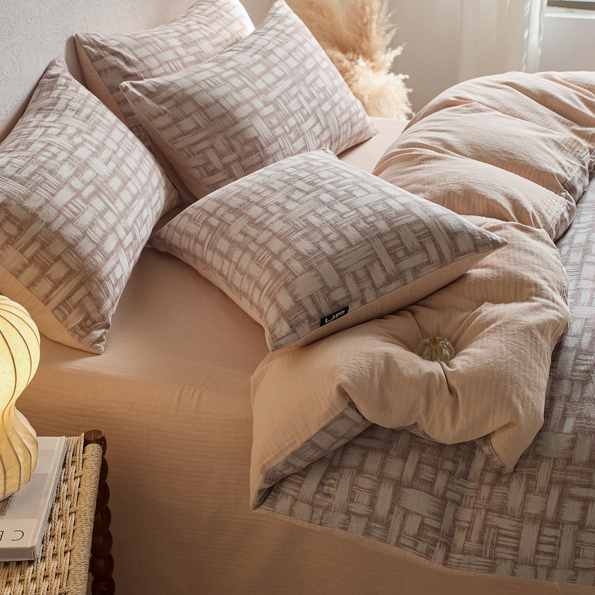 91家纺网 家纺一手货源 找家纺 千朵森 2026新款全棉纯棉色织提花肌理四件套-素序 素序-肌理浅棕