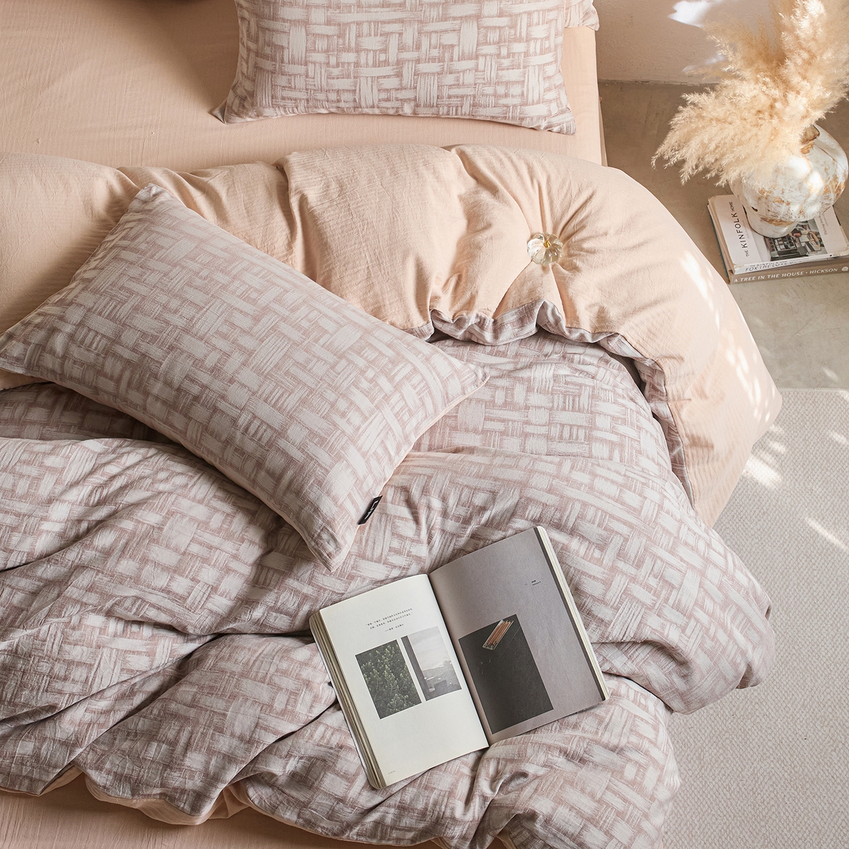 91家纺网 家纺一手货源 找家纺 千朵森 2026新款全棉纯棉色织提花肌理四件套-素序 素序-肌理浅棕