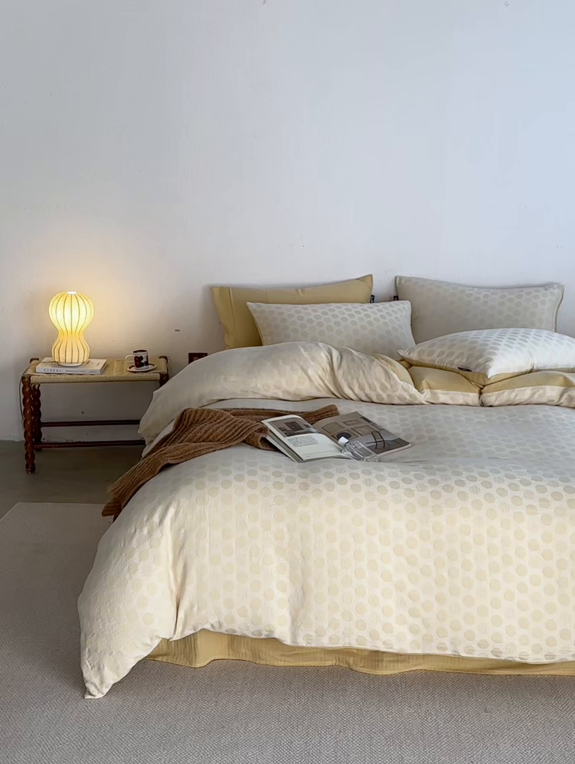 91家纺网 家纺一手货源 找家纺 千朵森 2026新款全棉纯棉色织提花肌理四件套-素序 素序-奶盐波点