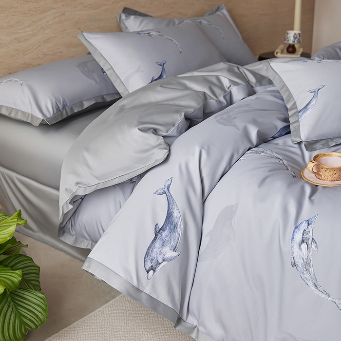 91家纺网 家纺一手货源 找家纺 千朵森 2026新款海洋风全棉纯棉50S数码印花拼角四件套 HY海豚浅湾