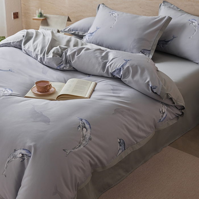 91家纺网 家纺一手货源 找家纺 千朵森 2026新款海洋风全棉纯棉50S数码印花拼角四件套 HY海豚浅湾