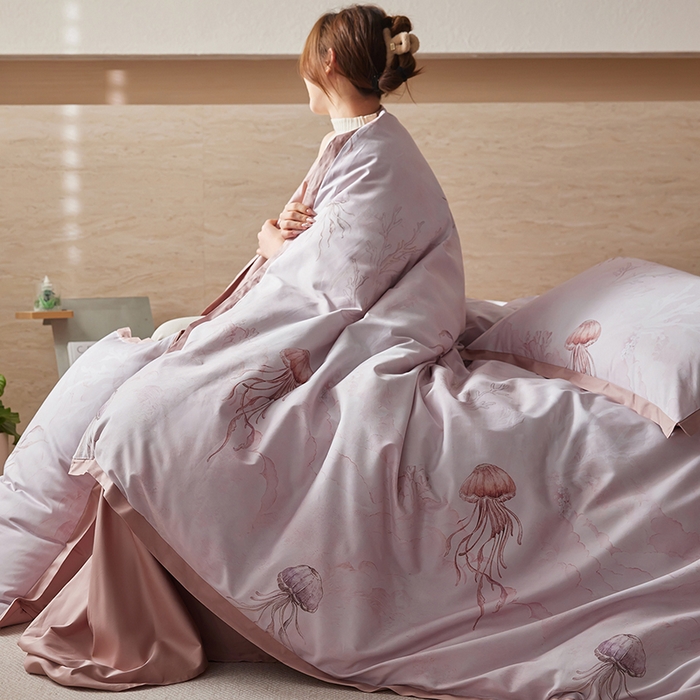 91家纺网 家纺一手货源 找家纺 千朵森 2026新款海洋风全棉纯棉50S数码印花拼角四件套 HY水母私语