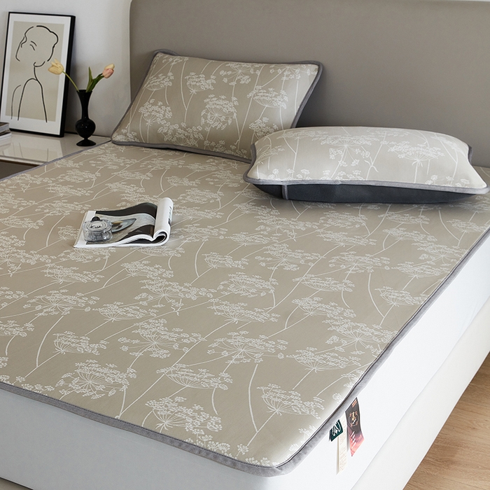 91家纺网 家纺一手货源 找家纺 千朵森 2026新款冰岛冰感丝床笠款凉席三件套-风格一 冰岛-浅茶杏